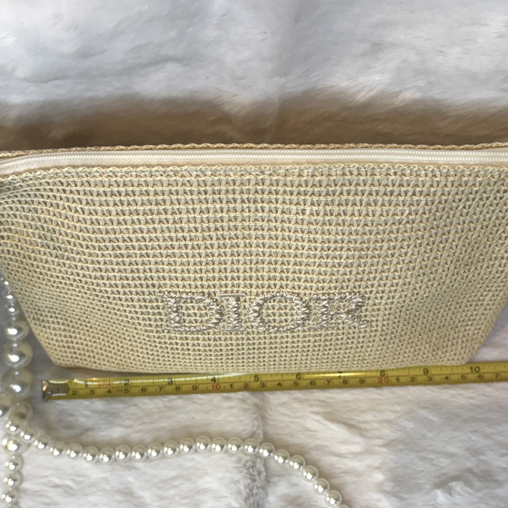 Dior Capture Totale Sample Set with Tan Woven Clutch with Pearl Crossbody Strap - Picture 7 of 8